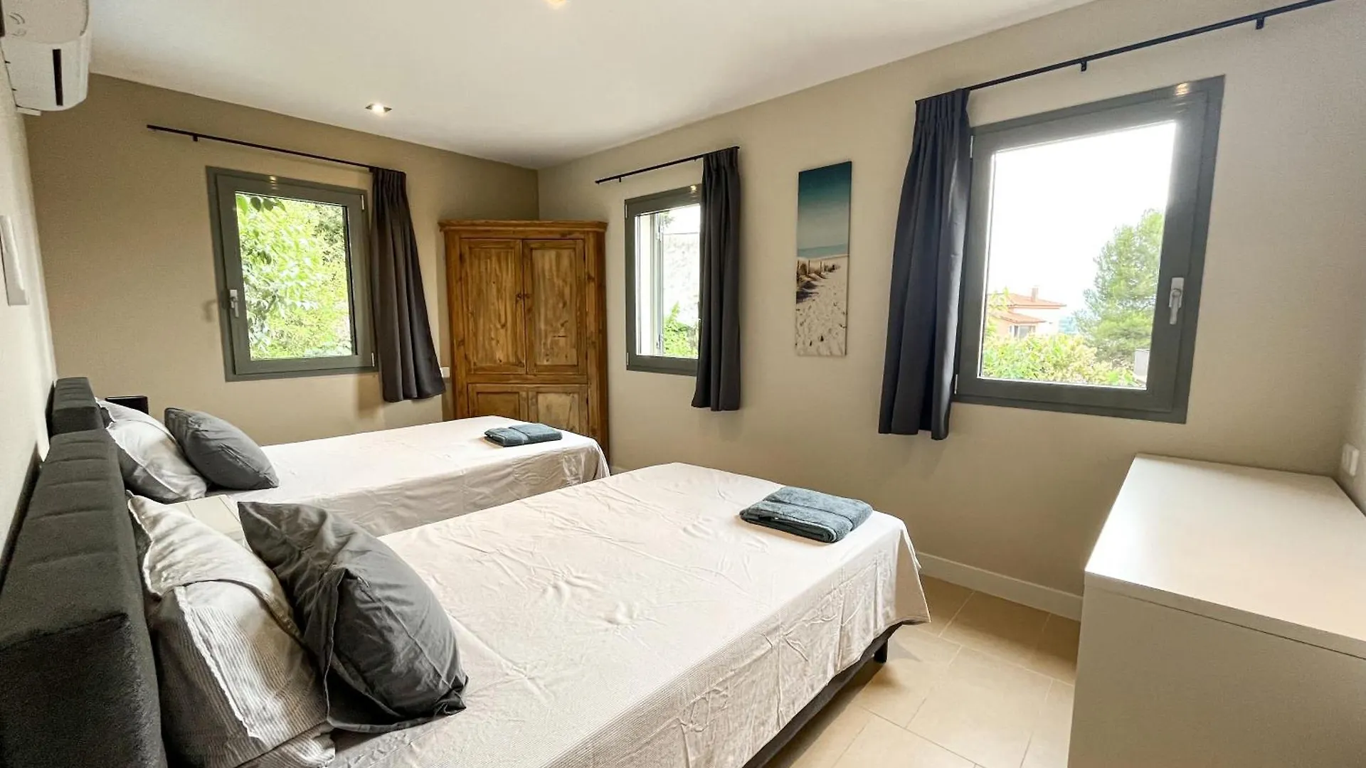Villa Peralta Girona City W Above Ground Pool 0*,